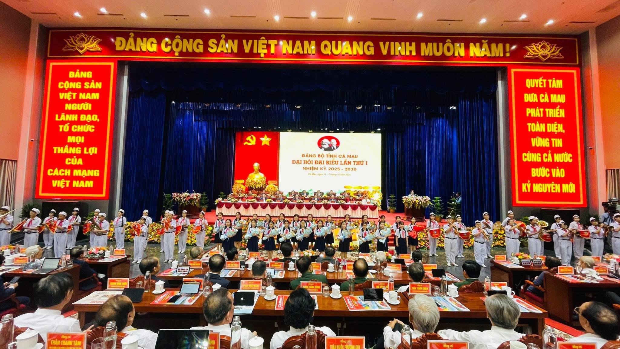 THIẾU NHI TỈNH CÀ MAU CHÚC MỪNG ĐẠI HỘI ĐẠI BIỂU ĐẢNG BỘ TỈNH CÀ MAU LẦN THỨ I, NHIỆM KỲ 2025 - 2030